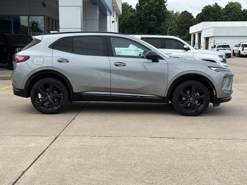 Used 2025 Buick Envision Sport Touring AWD/4WD image 2