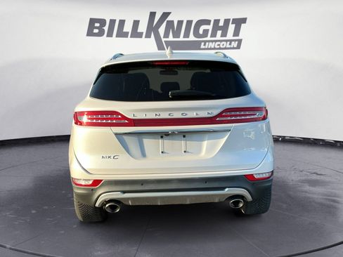 Used 2019 Lincoln MKC Select w/ MKC Climate Package AWD/4WD image 4