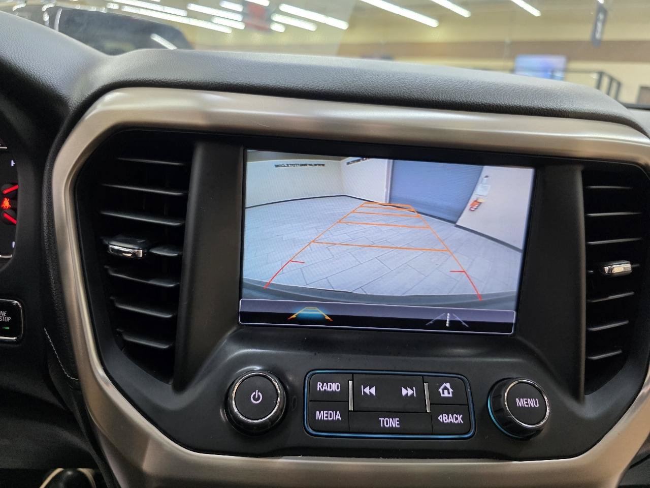 Used 2017 GMC Acadia Denali AWD/4WD image 34