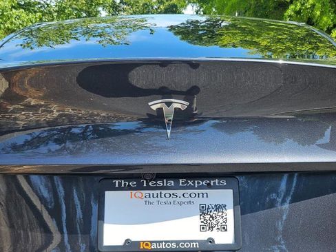 Used 2025 Tesla Model Y Long Range RWD image 28