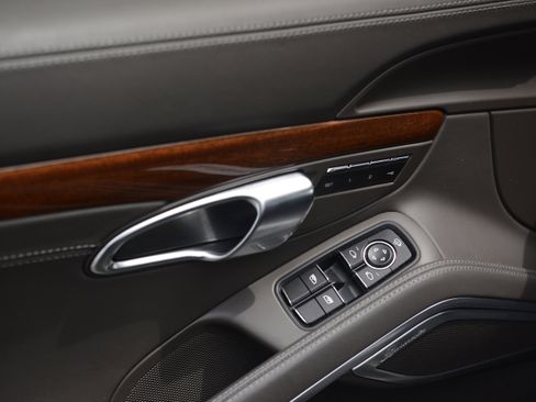 Certified 2024 Porsche 718 Cayman S RWD image 14