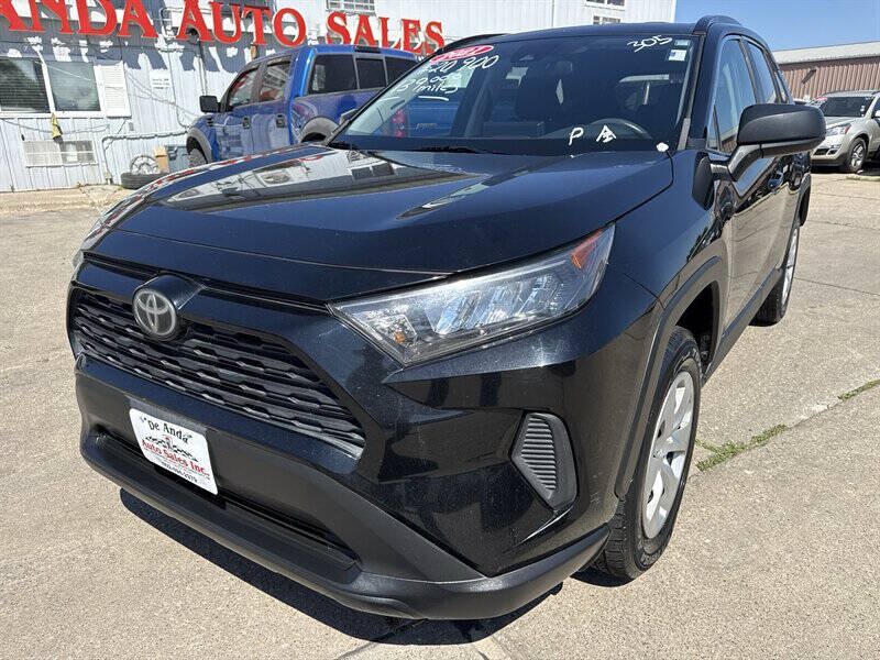 Used 2021 Toyota RAV4 LE AWD/4WD image 1