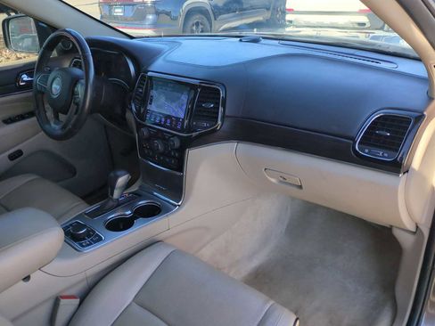 Used 2019 Jeep Grand Cherokee Overland image 30