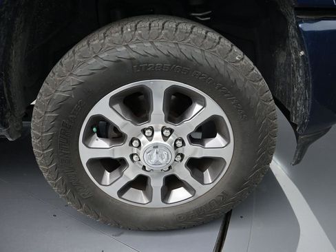 Used 2022 RAM 3500 Limited AWD/4WD image 9