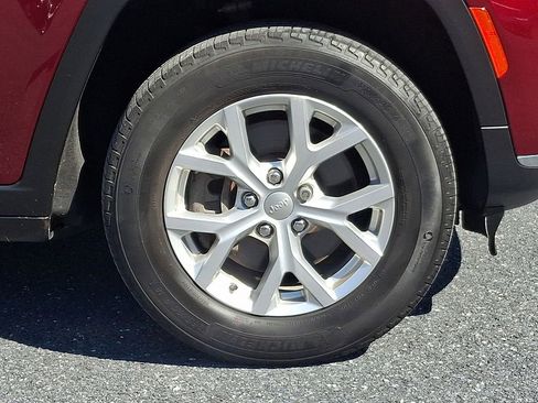 Used 2023 Jeep Grand Cherokee L Limited image 11