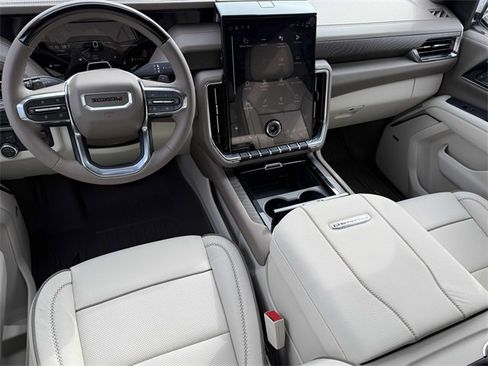 New 2026 GMC Yukon XL Denali w/ Denali Reserve Package image 2
