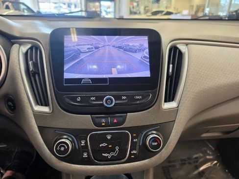 Used 2021 Chevrolet Malibu LS FWD image 24