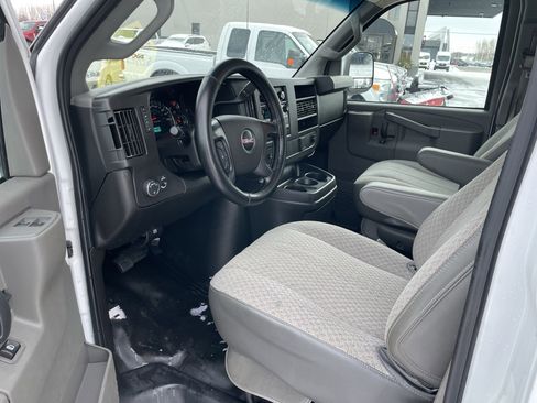 Used 2021 Chevrolet Express 2500 w/ Driver Convenience Package image 11