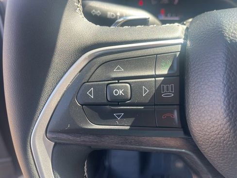 Used 2024 Jeep Grand Cherokee Limited w/ Black Appearance Package image 21