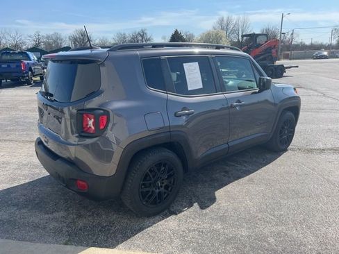 Used 2021 Jeep Renegade Latitude w/ Sun & Sound Group FWD image 5