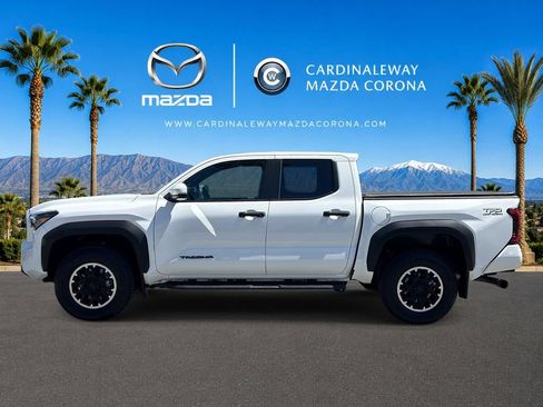 Used 2024 Toyota Tacoma TRD Off-Road w/ TRD Off Road Upgrade Package AWD/4WD image 6
