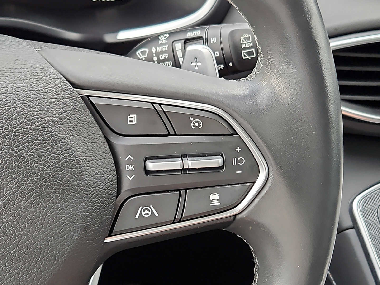 Used 2021 Hyundai Santa Fe Limited w/ Cargo Package FWD image 23