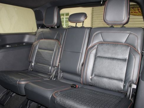 Used 2025 Lincoln Navigator Black Label AWD/4WD image 29
