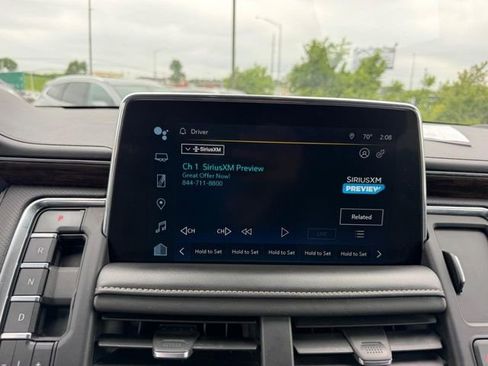 Used 2022 Chevrolet Suburban Premier AWD/4WD image 14