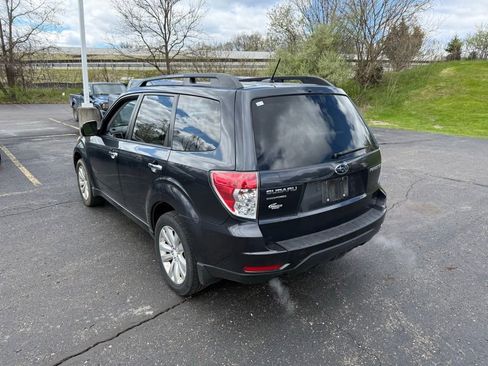 Used 2012 Subaru Forester 2.5X Premium AWD/4WD image 2