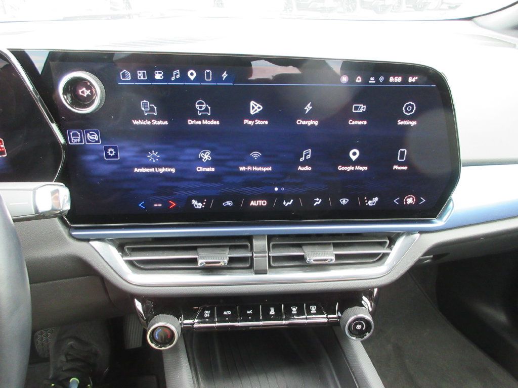 Used 2024 Chevrolet Equinox EV LT FWD image 29