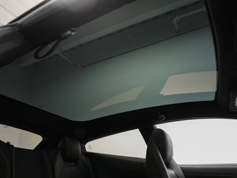 Used 2018 Ferrari GTC4Lusso image 27