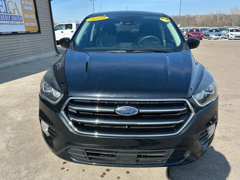 Used 2019 Ford Escape SE image 2