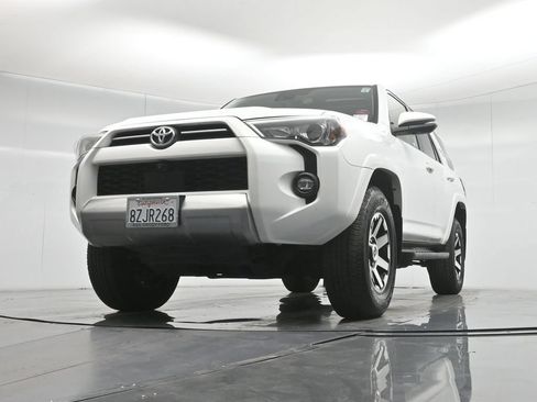 Used 2022 Toyota 4Runner TRD Off-Road Premium AWD/4WD image 45