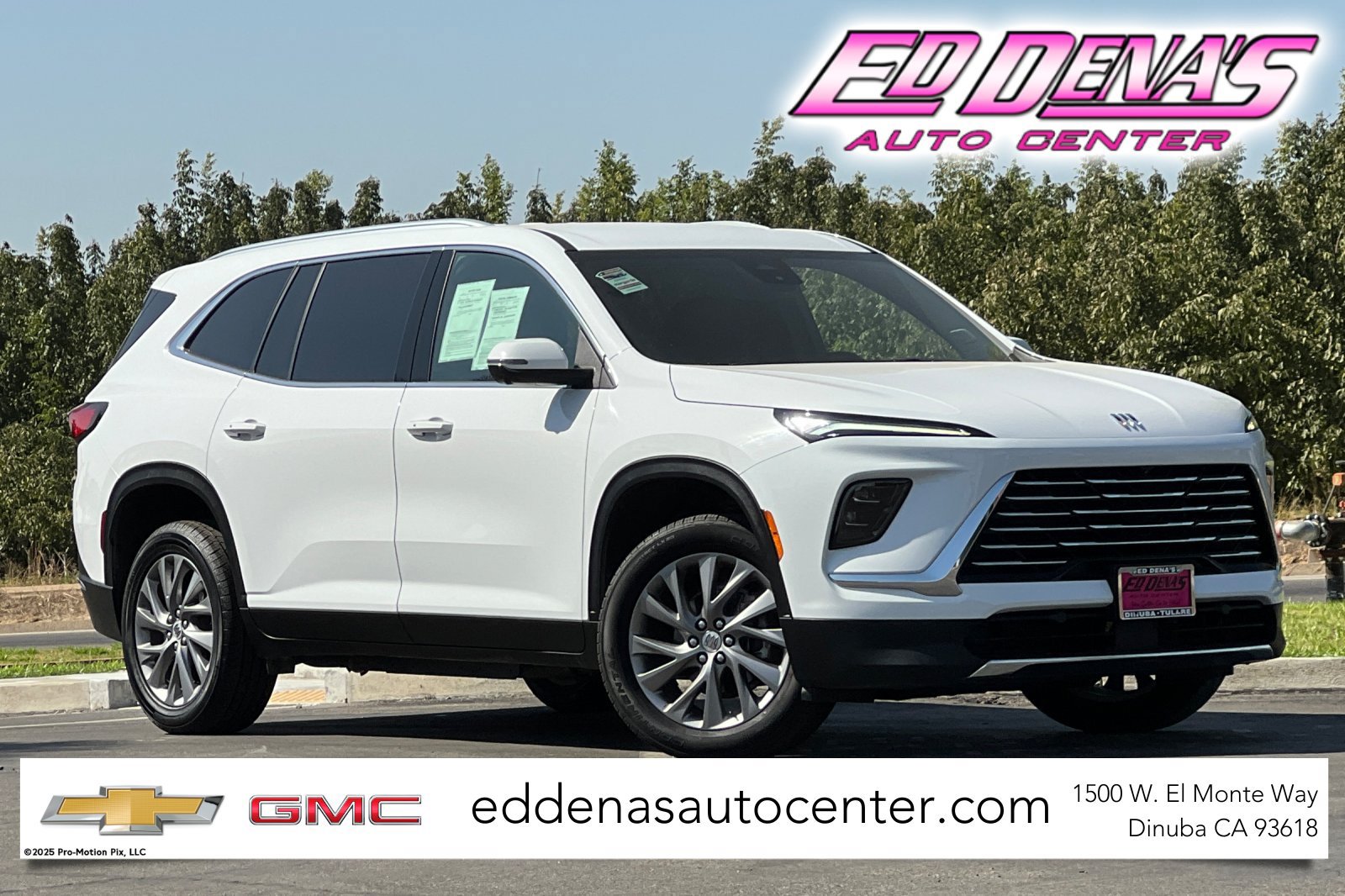 Used 2025 Buick Enclave Preferred FWD image 1