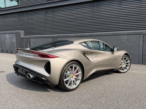 Used 2025 Lotus Emira RWD image 10