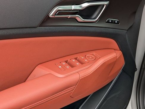 New 2026 Kia Sportage SX FWD image 10