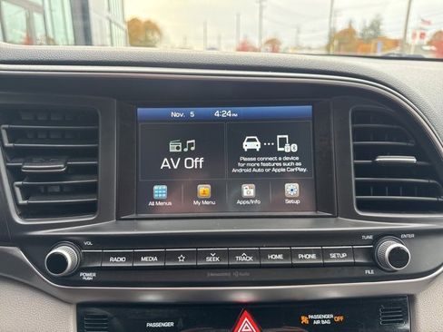 Used 2020 Hyundai Elantra SEL w/ Convenience Package (C2) image 16