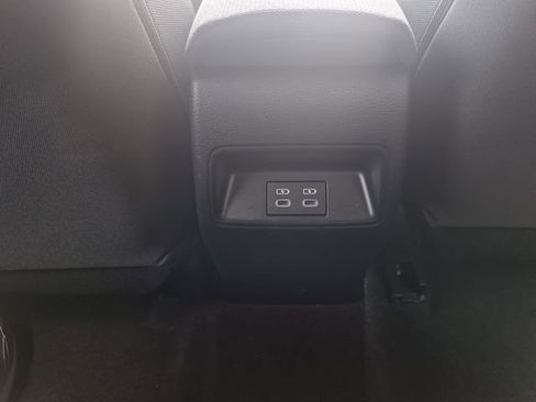 Used 2024 Toyota Corolla LE FWD image 20