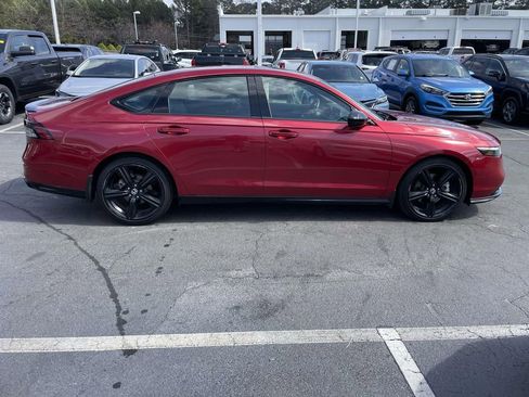 Used 2023 Honda Accord Sport image 11
