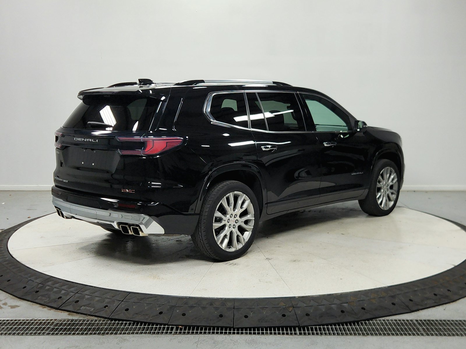 Used 2025 GMC Acadia Denali w/ Super Cruise Package AWD/4WD image 8