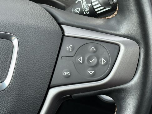 Used 2023 GMC Terrain AT4 w/ LPO, Floor Liner Package AWD/4WD image 33