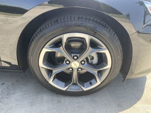 Used 2023 Chevrolet Malibu LT FWD image 33