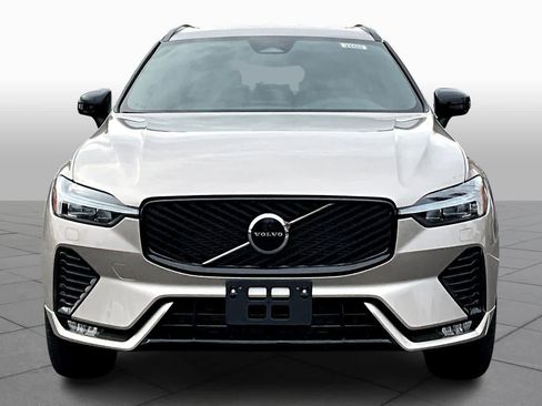 New 2026 Volvo XC60 B5 Core w/ Protection Package Premier image 2
