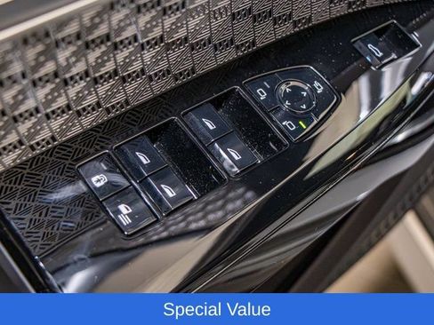 Used 2025 BMW i7 xDrive60 w/ Premium Package AWD/4WD image 15