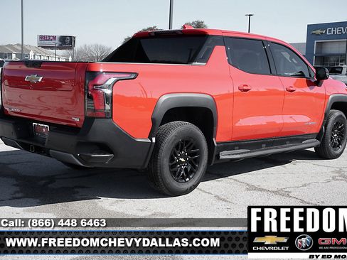 New 2025 Chevrolet Silverado EV LT image 7