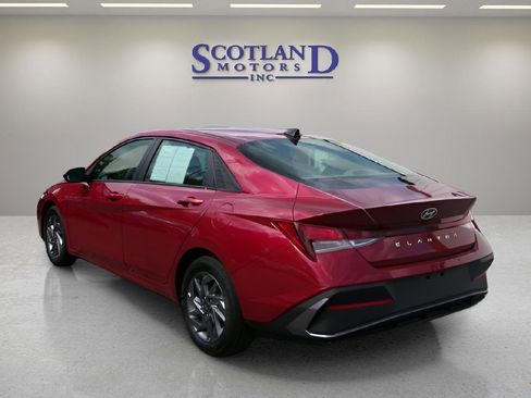 Used 2024 Hyundai Elantra SEL image 8