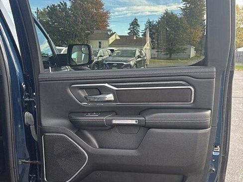 Used 2024 RAM 1500 Laramie AWD/4WD image 25