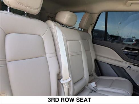 Certified 2023 Lincoln Aviator AWD w/ Class IV Trailer Tow Package image 24