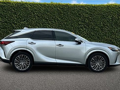 Used 2025 Lexus RX 350 w/ Convenience Package AWD/4WD image 3