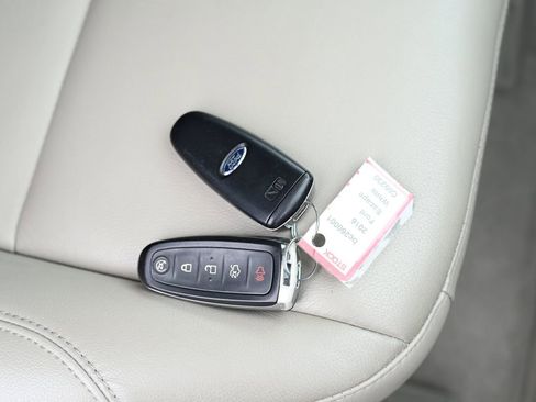 Used 2016 Ford Escape Titanium image 45