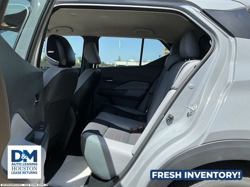 Used 2024 Nissan Kicks SR w/ SR Premium Package FWD image 9