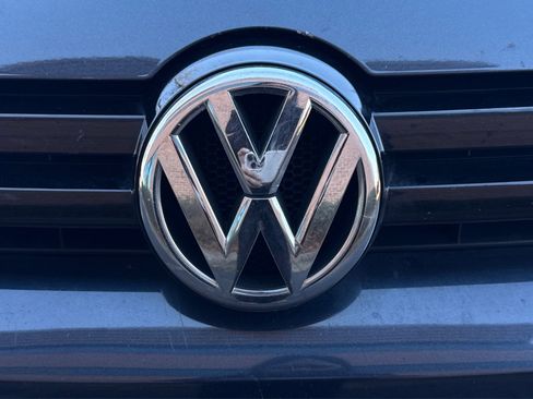 Used 2012 Volkswagen Golf TDI image 32