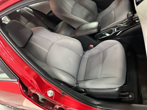 Used 2020 Toyota Corolla SE w/ SE Premium Package FWD image 24