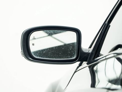 Used 2023 Chrysler 300 S w/ Comfort Group RWD image 17