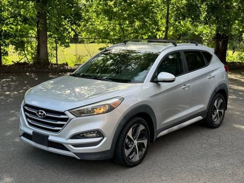 Used 2017 Hyundai Tucson Sport FWD image 1