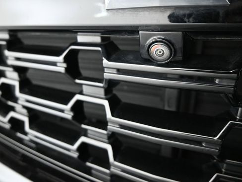 Used 2023 Chevrolet Suburban Z71 w/ Luxury Package image 50