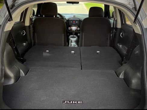 Used 2015 Nissan Juke SV FWD image 6