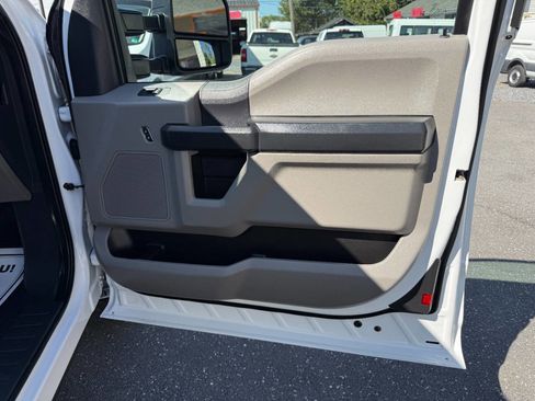 Used 2022 Ford F250 XL w/ Power Equipment Group image 31