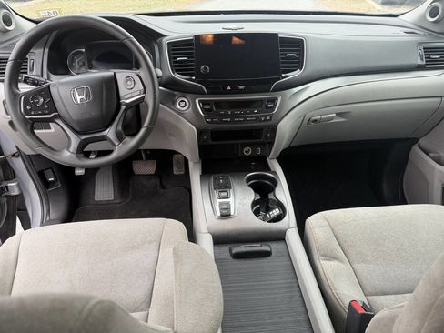 Used 2021 Honda Pilot EX image 10