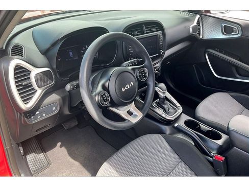 Used 2022 Kia Soul LX w/ Technology Package FWD image 16